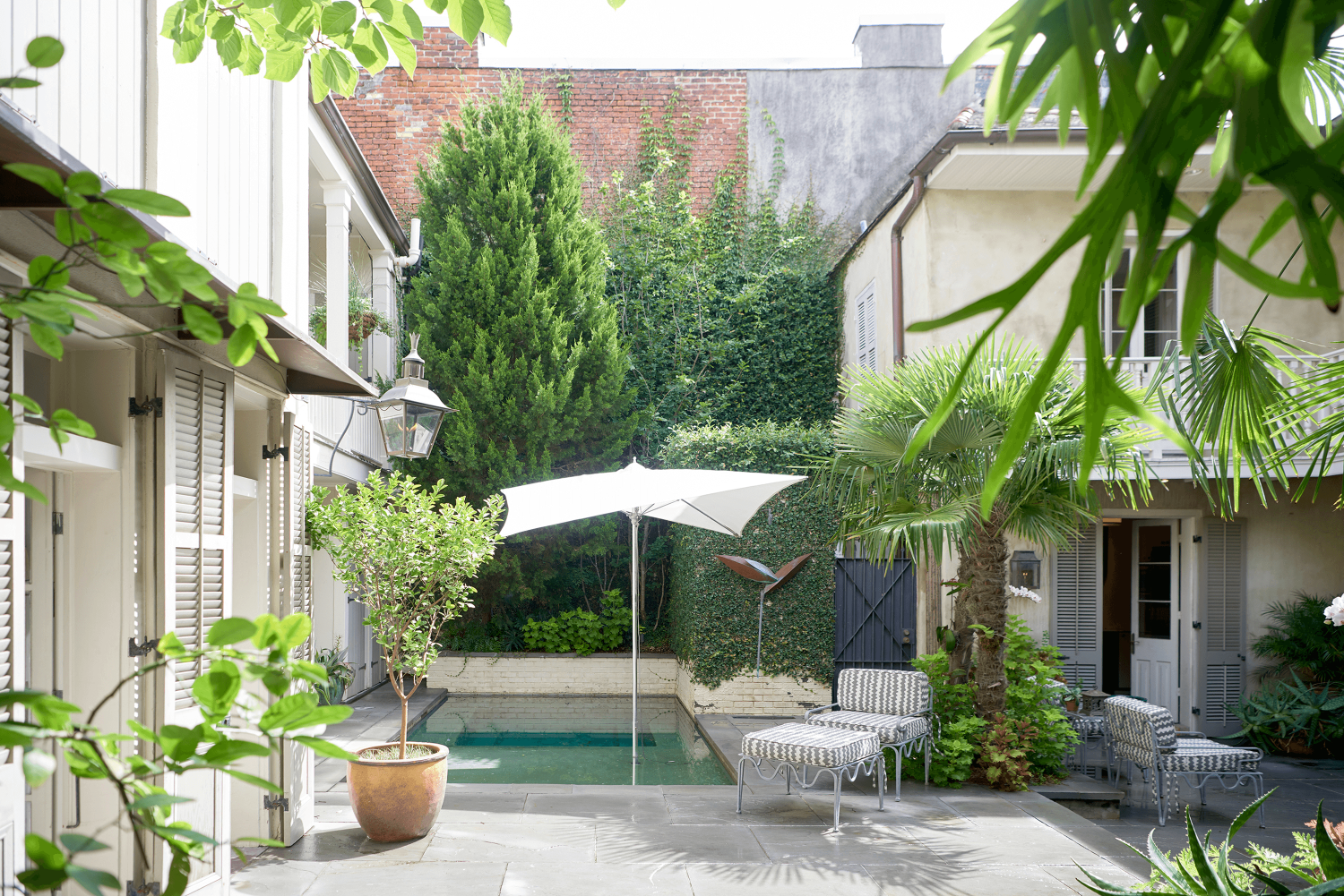 Vieux Carré® Series Napoleon House Brennan's Bracket