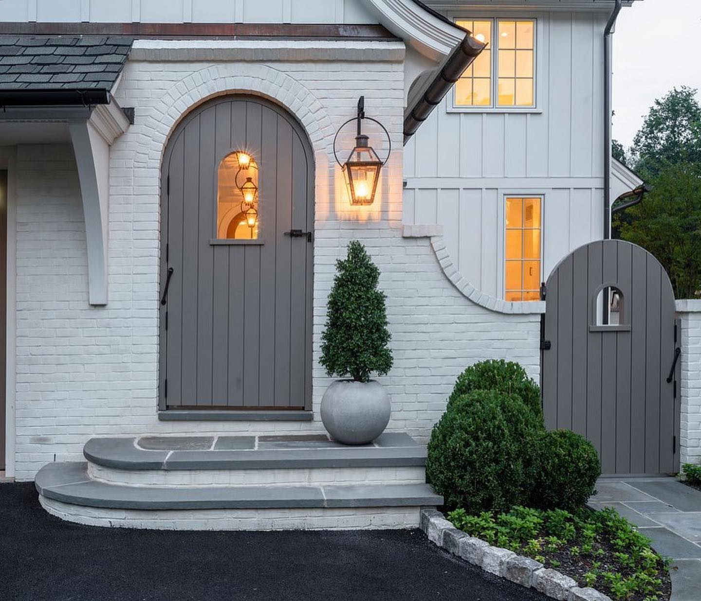 Golden Hour Glow Bevolo